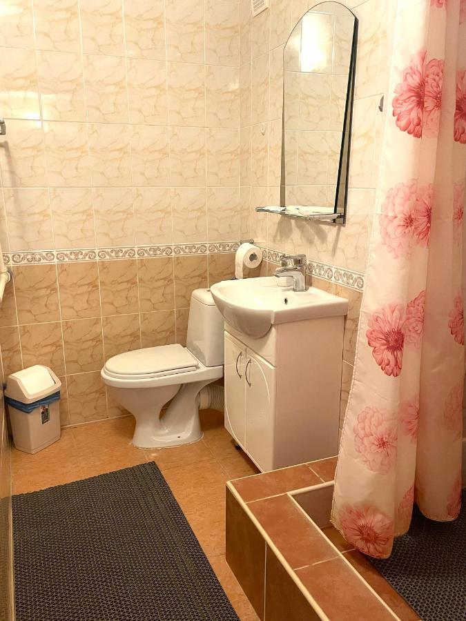 Riverside Motel Jelgava Buitenkant foto