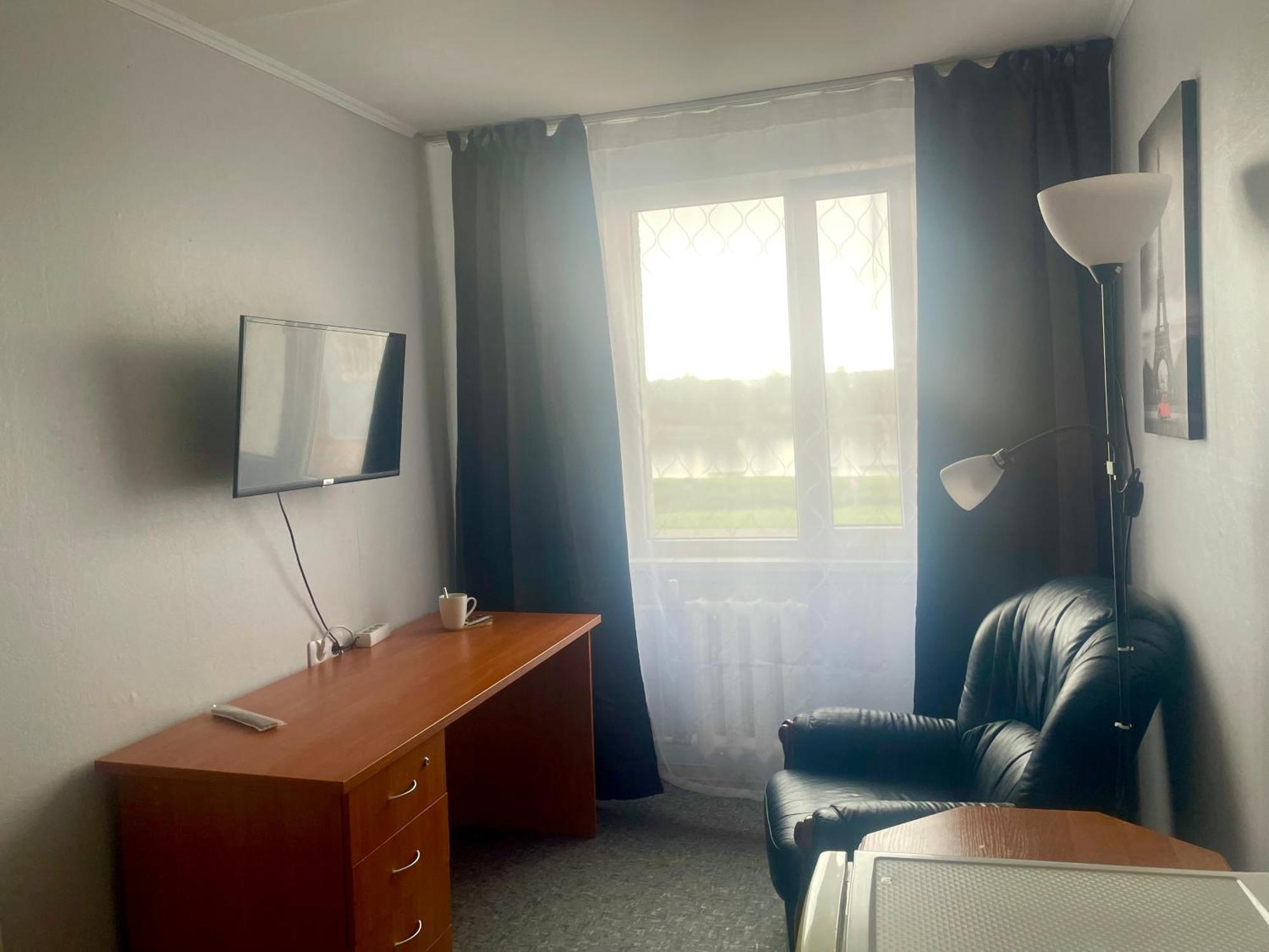 Riverside Motel Jelgava Buitenkant foto